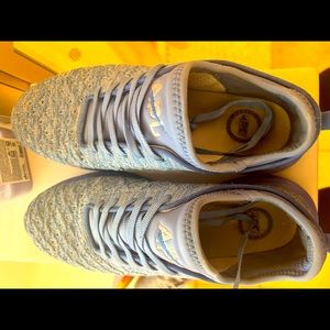 APL Techloom Phantom size 8 Womens